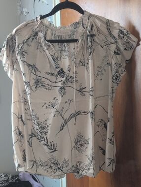 Philosophy Cream and Black Floral Tie-Neck Short Sleeve Blouse